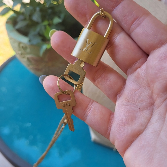 LOUIS VUITTON Authentic PADLOCK (necklace not LV added to complement PADLOCK) - Picture 4 of 5